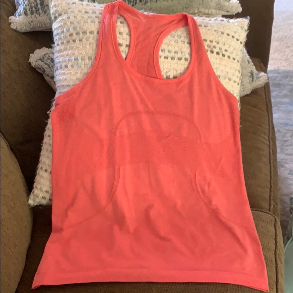 Lululemon tank top